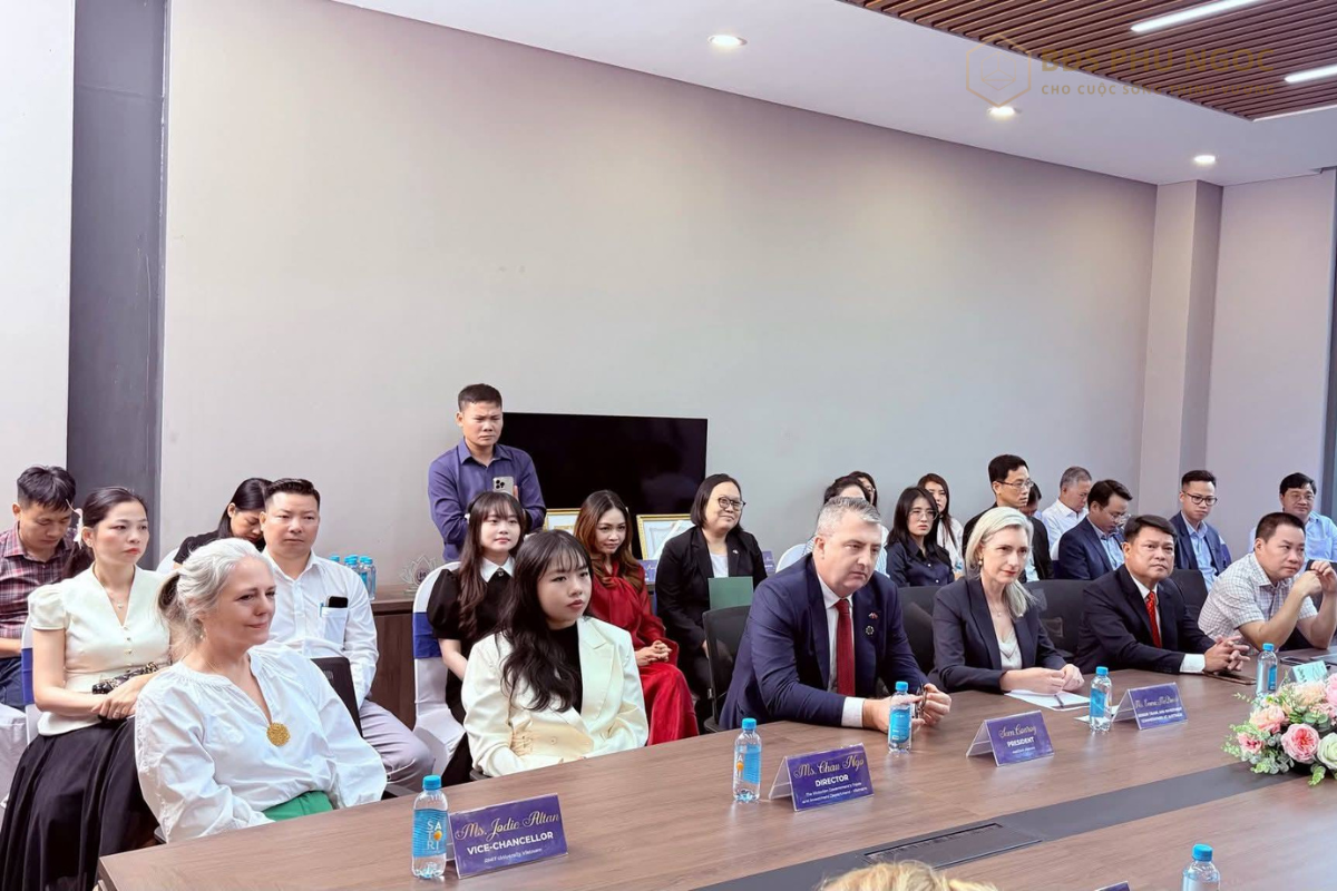 Lễ ký kết chiến lược giữa Đông Bình Dương Group & Firbank Grammar School