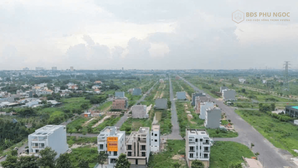 Thực tế hạ tầng Đông Bình Dương tại mặt tiền Nguyễn Thị Minh Khai